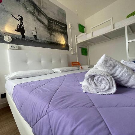 Lake Garda Hostel Сало Екстер'єр фото
