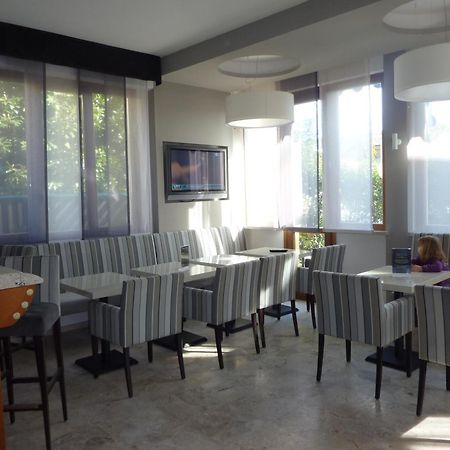 Lake Garda Hostel Сало Екстер'єр фото