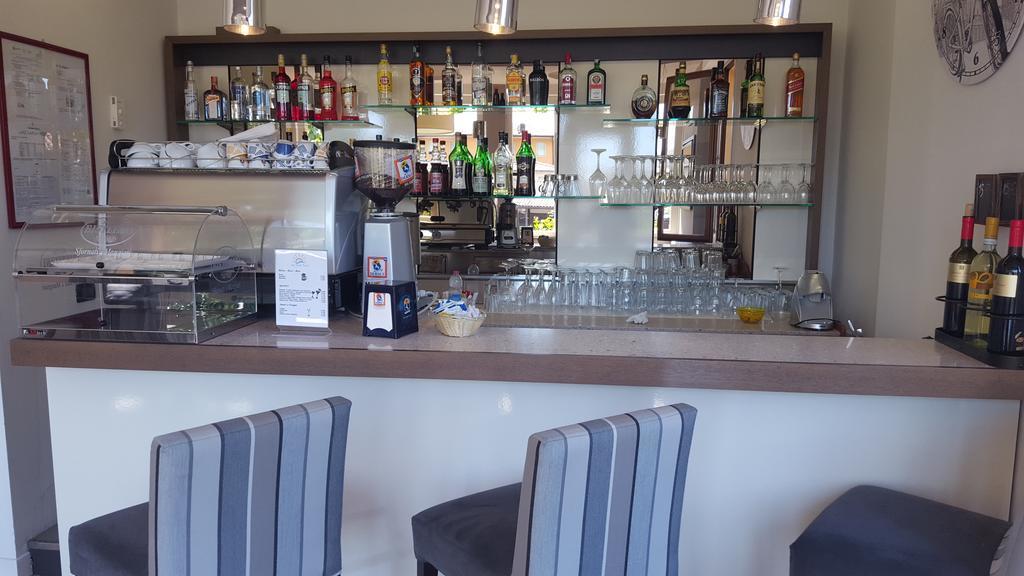 Lake Garda Hostel Сало Екстер'єр фото