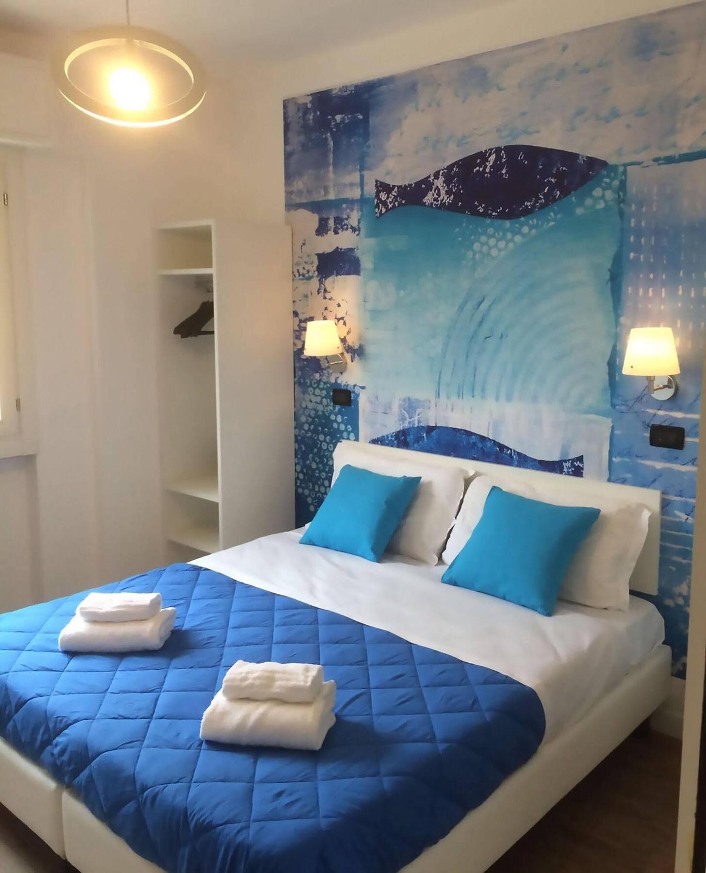 Lake Garda Hostel Сало Екстер'єр фото