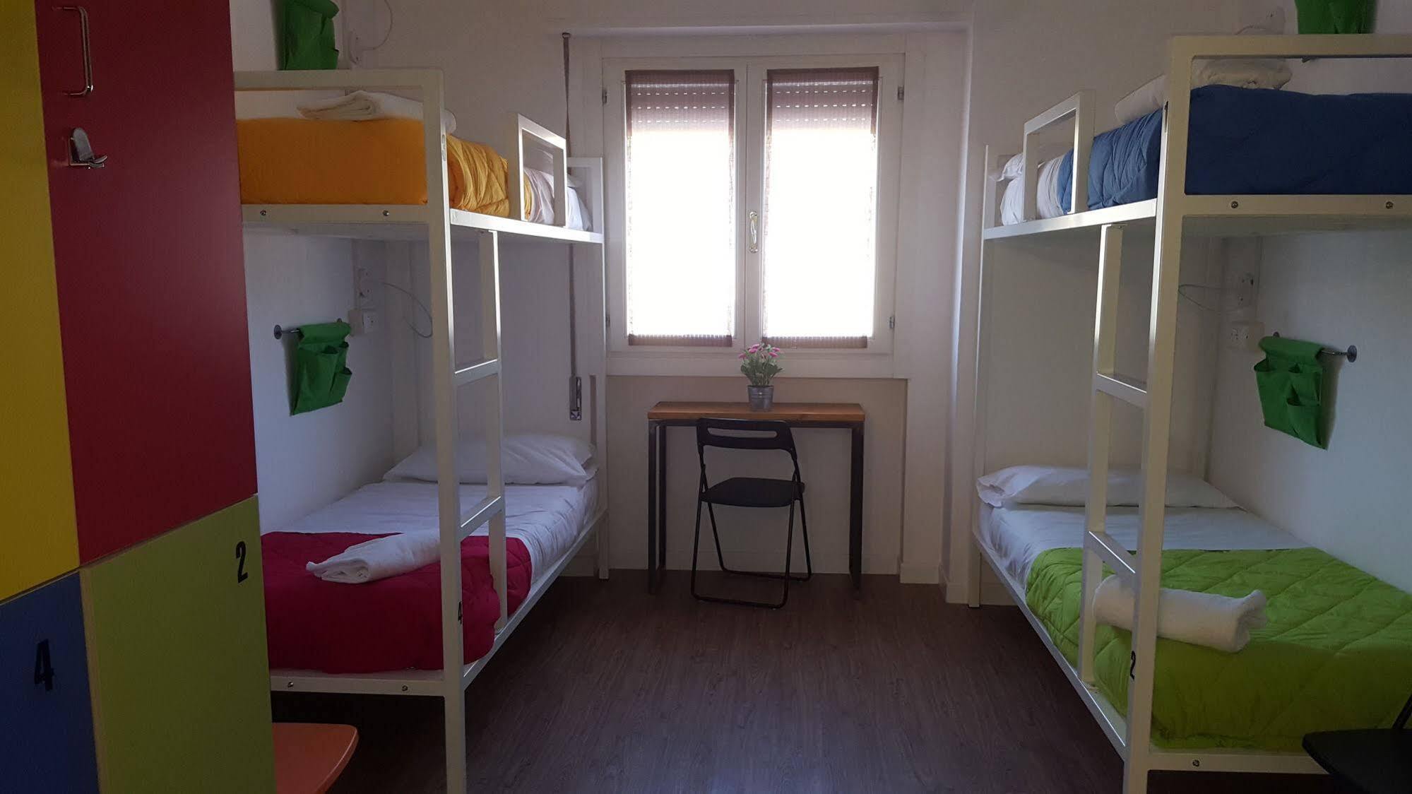 Lake Garda Hostel Сало Екстер'єр фото